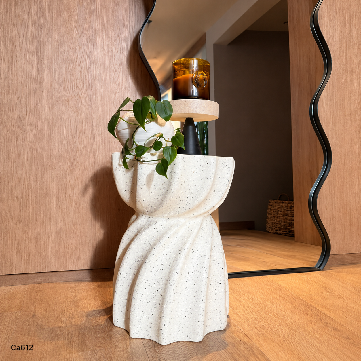 Mesa auxiliar en piedra caliza 35cm* 47cm